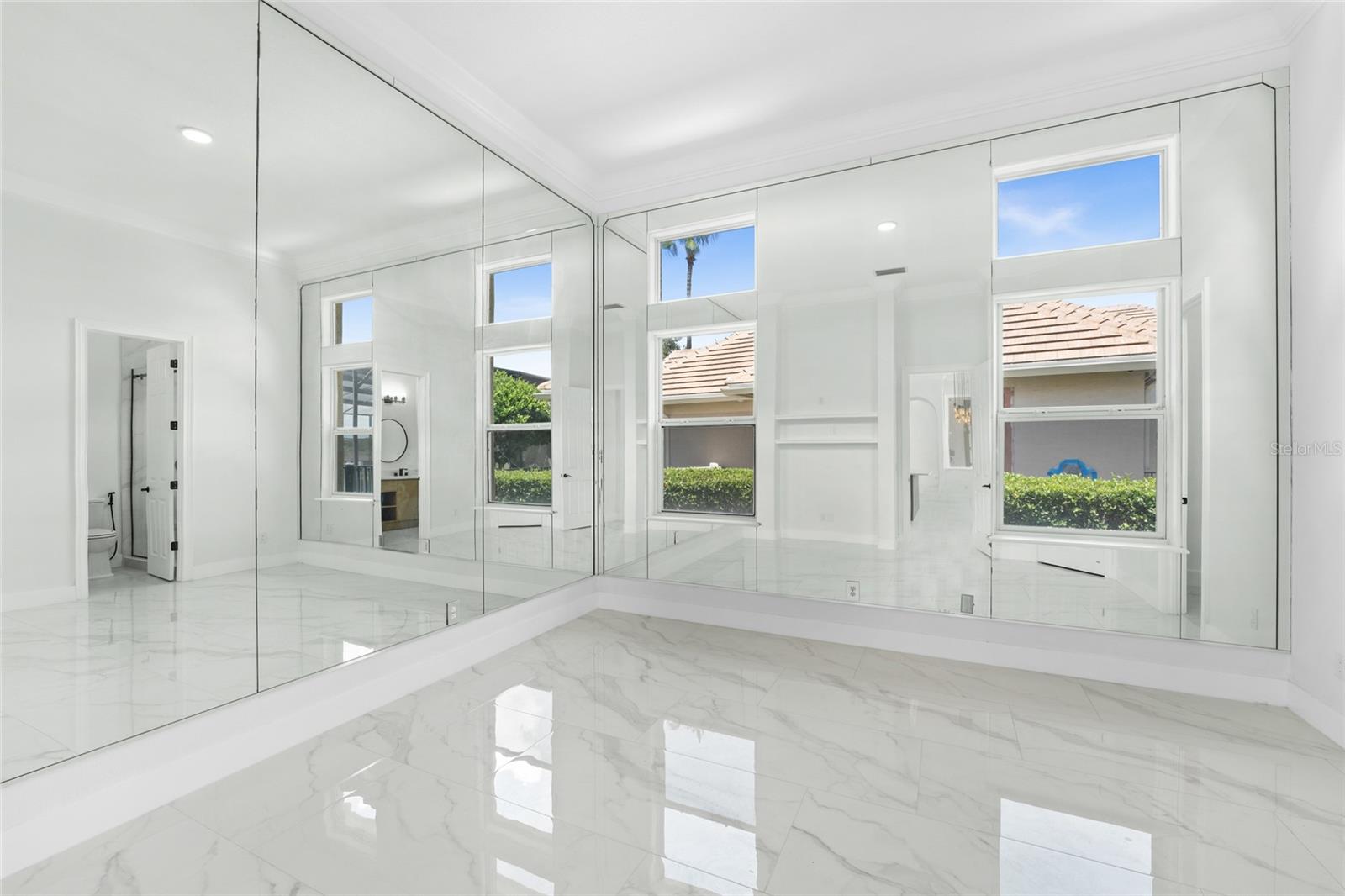 Image 16 of 41 For 9233 Southern Breeze Drive