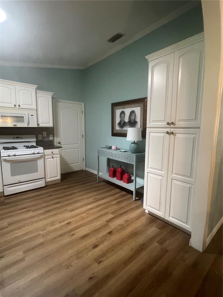 Image 8 of 28 For 9223 179th Wesley Street