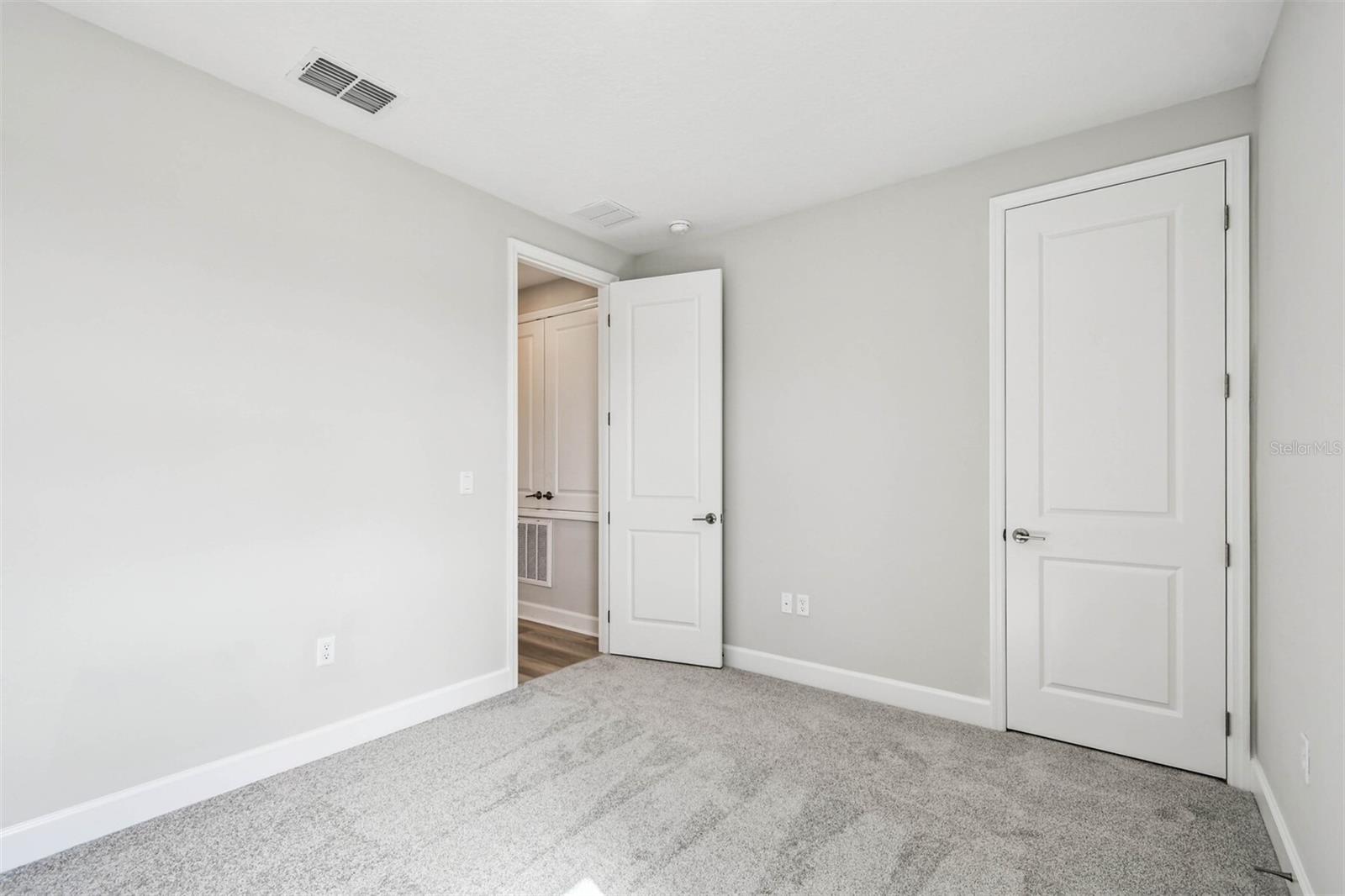 Image 17 of 85 For 17019 Overstory Road