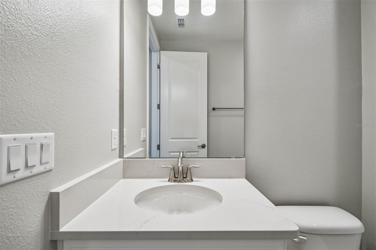 Image 20 of 85 For 17019 Overstory Road