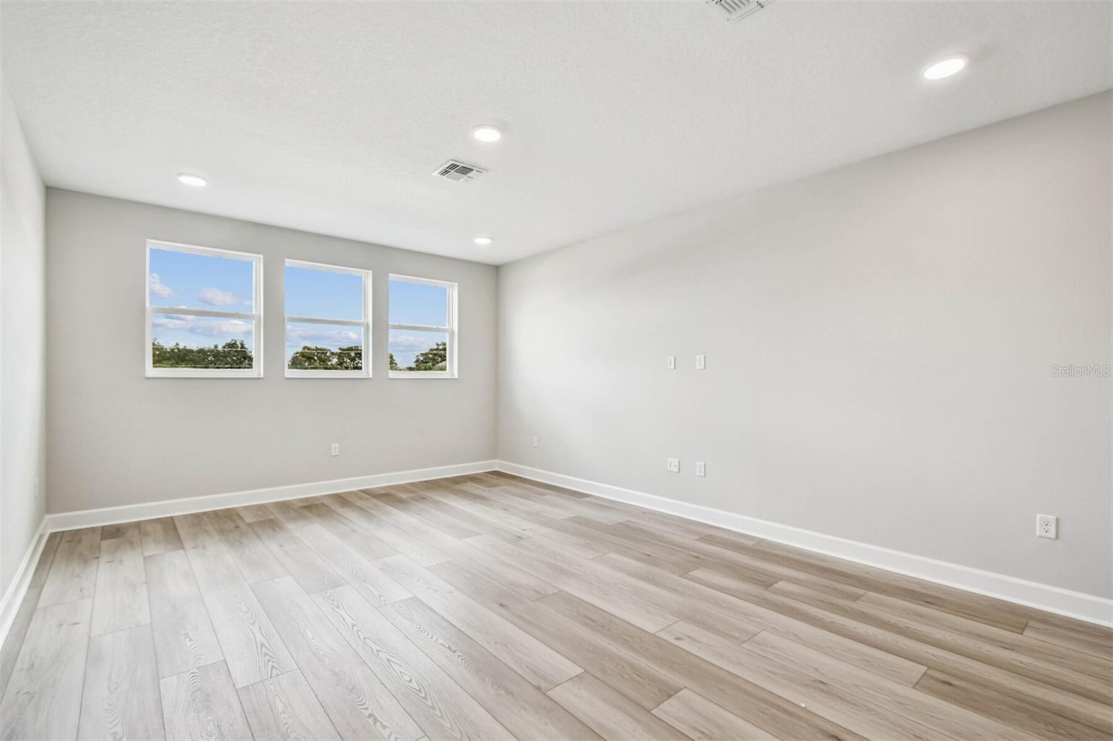 Image 25 of 85 For 17019 Overstory Road