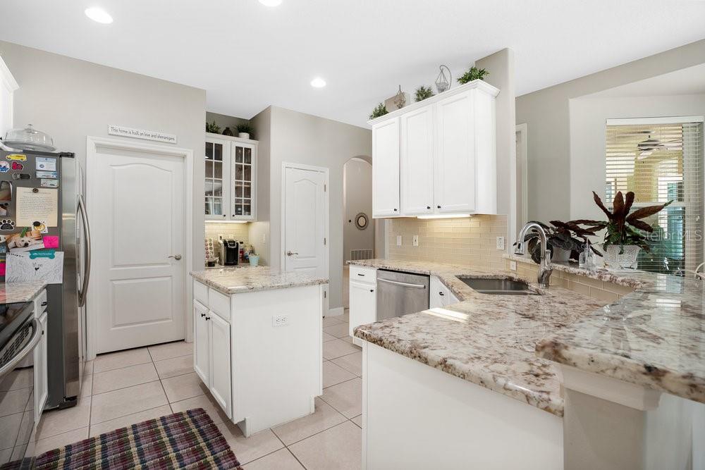 Image 11 of 42 For 9447 Westover Club Circle