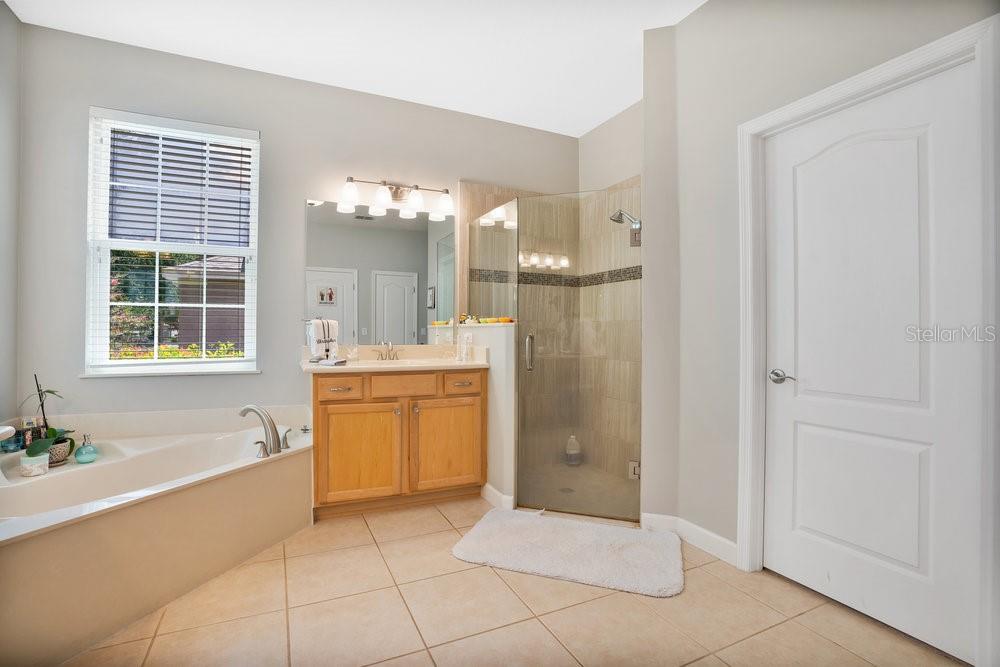 Image 19 of 42 For 9447 Westover Club Circle