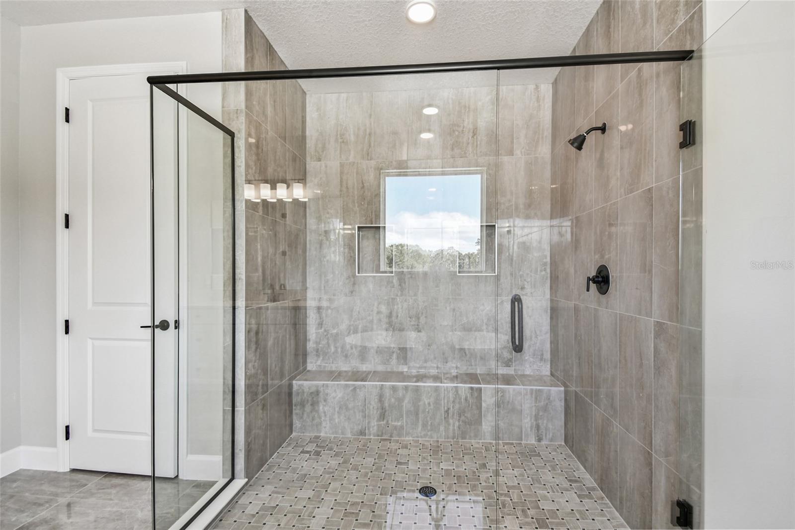 Image 17 of 66 For 17013 Overstory Road