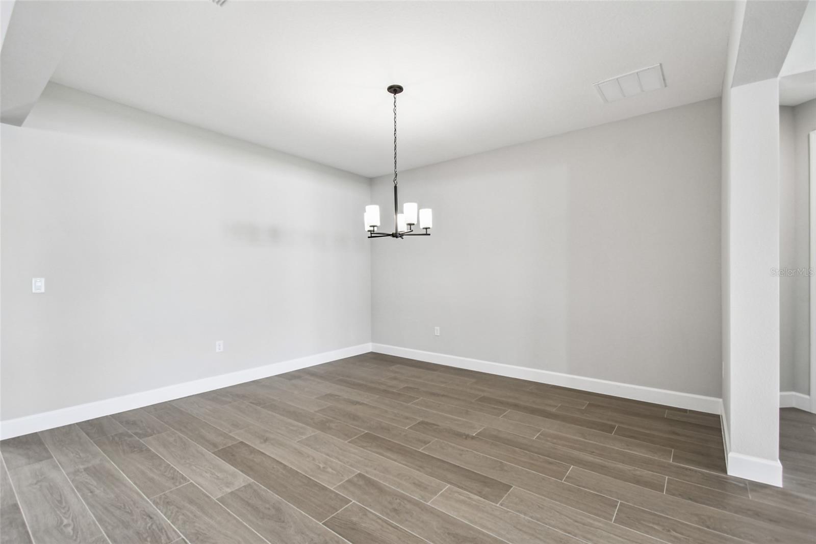 Image 42 of 66 For 17013 Overstory Road