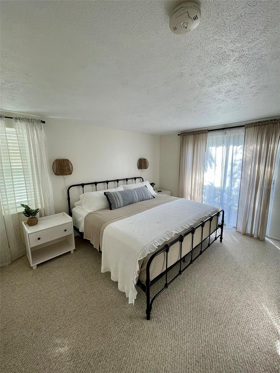Image 10 of 59 For 779 Saint Judes Drive N