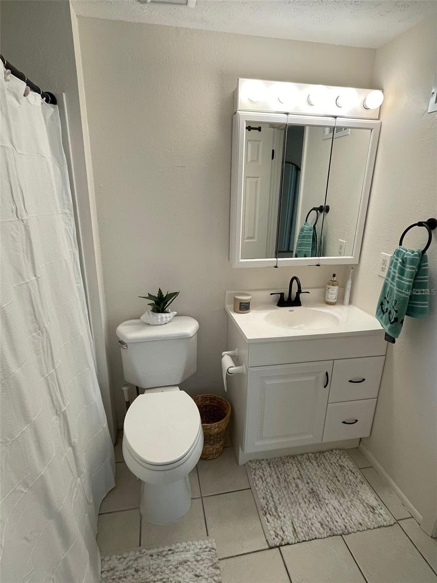Image 12 of 59 For 779 Saint Judes Drive N
