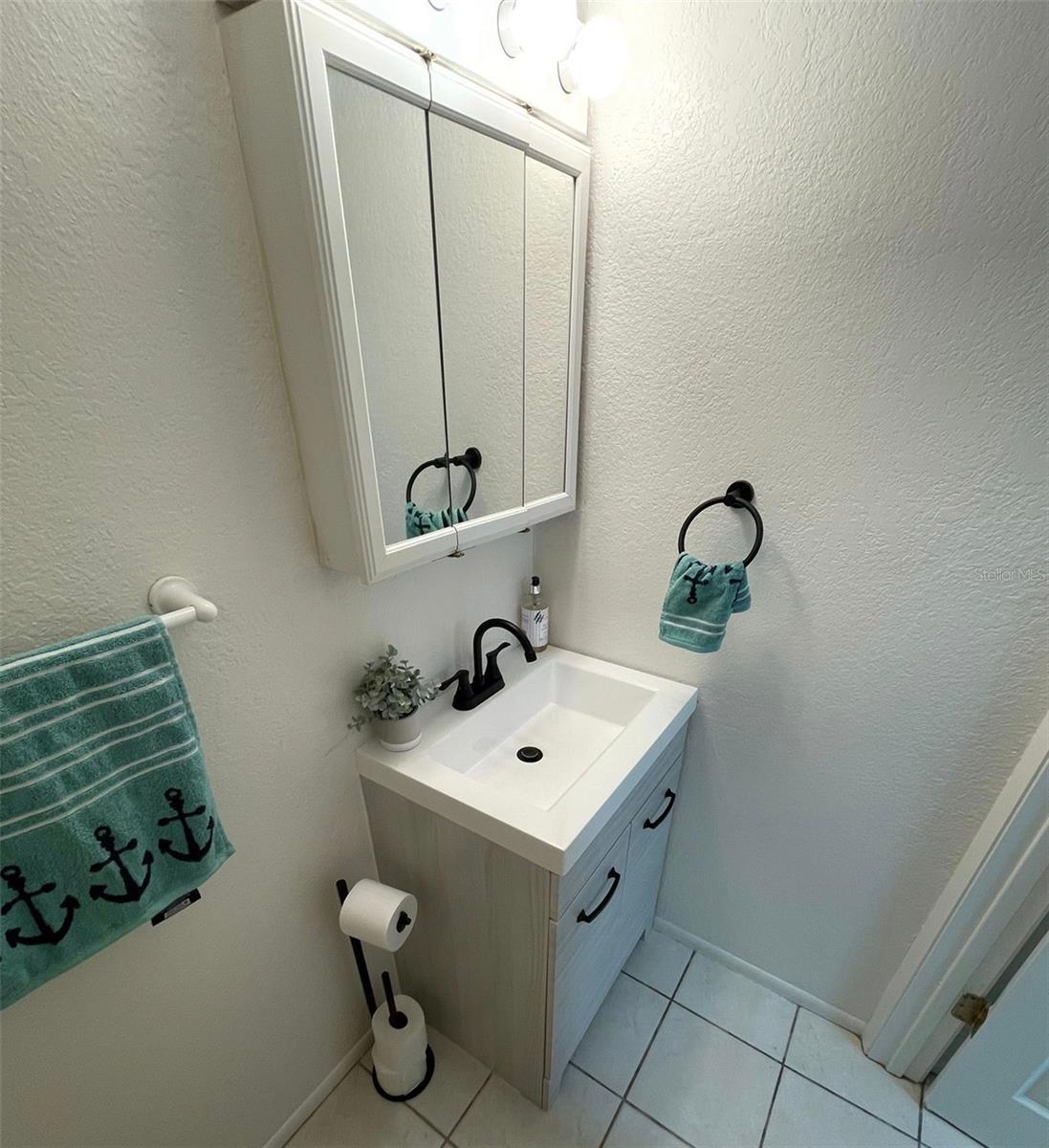 Image 13 of 59 For 779 Saint Judes Drive N