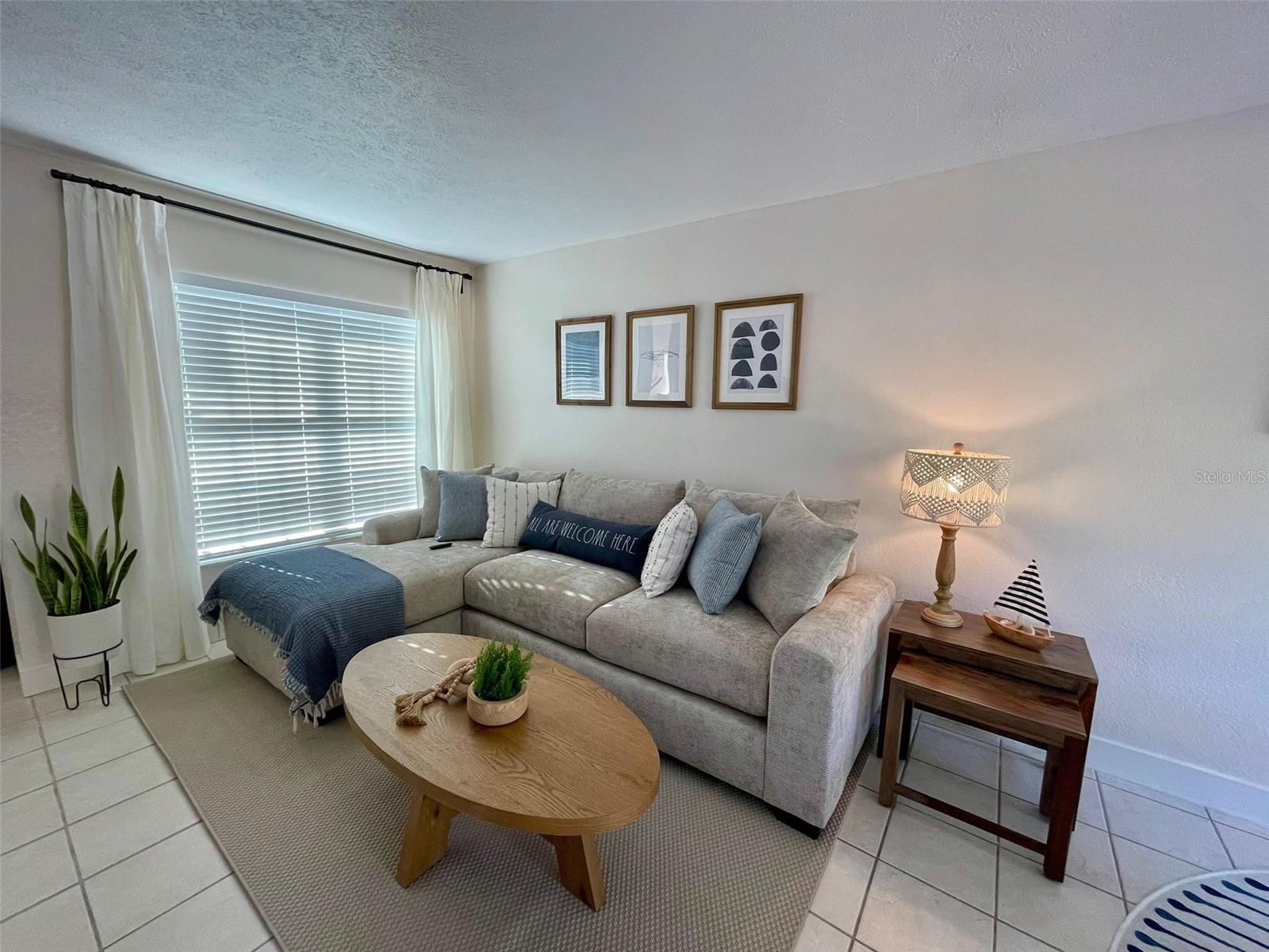 Image 4 of 59 For 779 Saint Judes Drive N