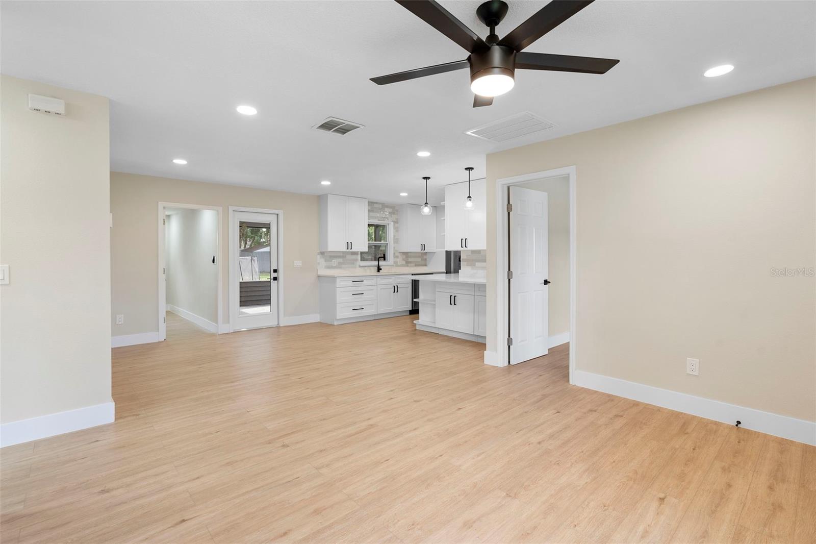 Image 13 of 43 For 5310 Pineview Way