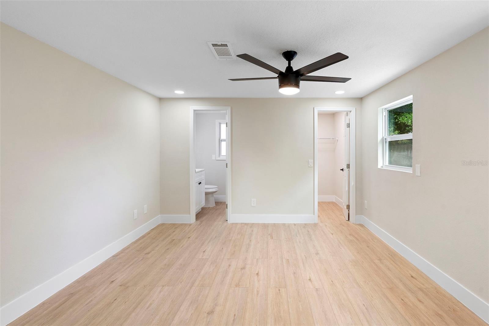 Image 26 of 43 For 5310 Pineview Way