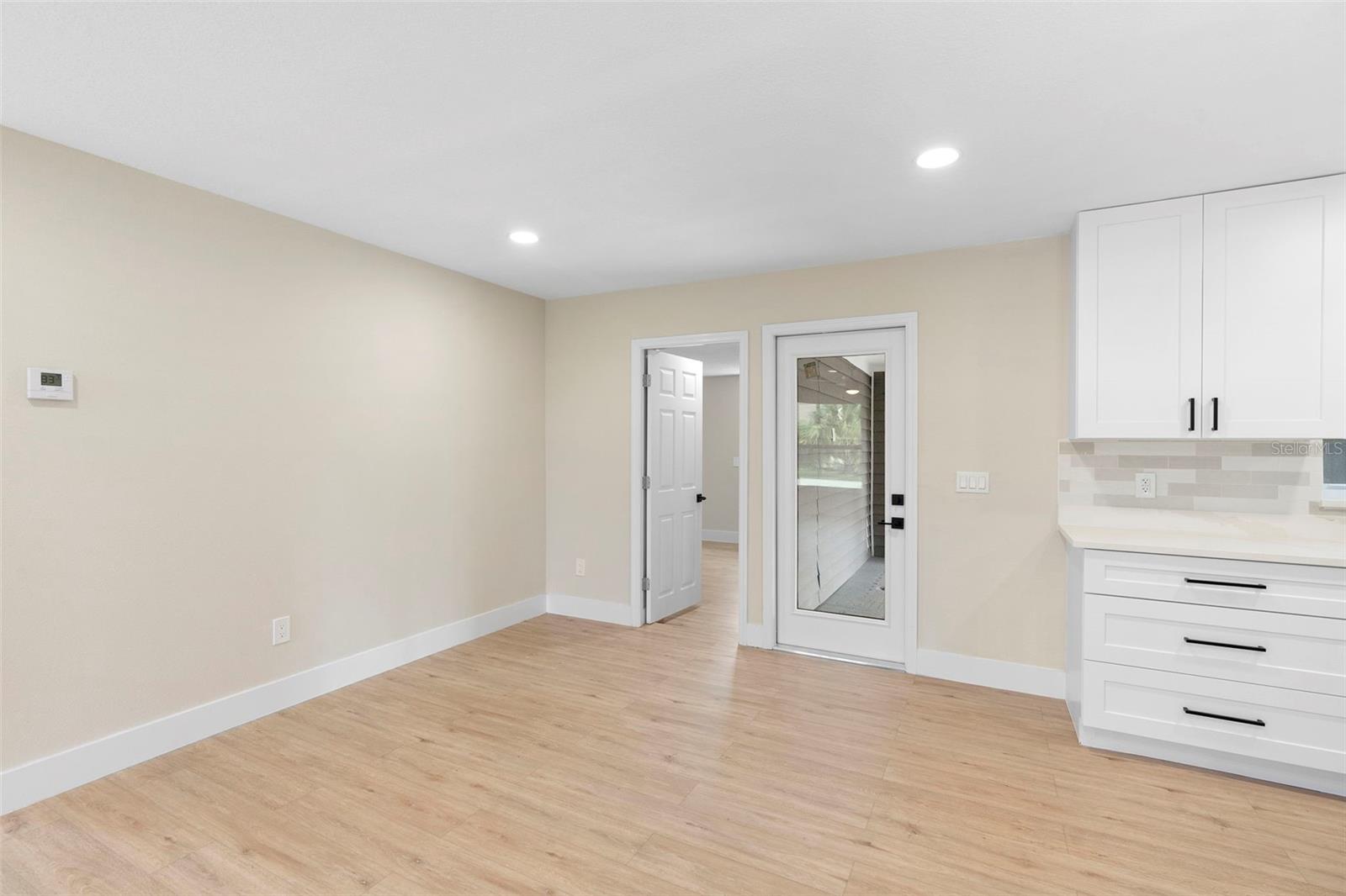 Image 28 of 43 For 5310 Pineview Way