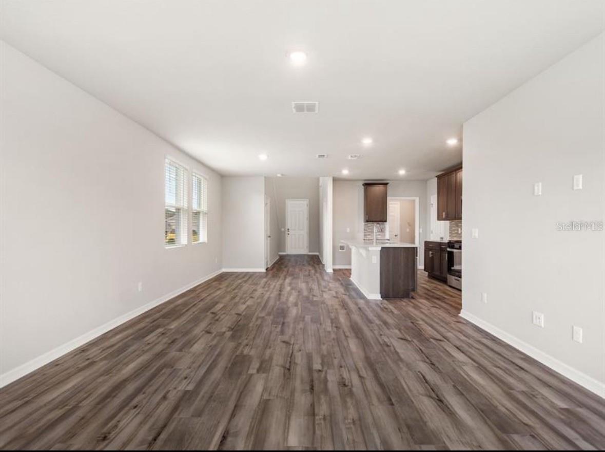 Image 3 of 18 For 3687 Caspian Street