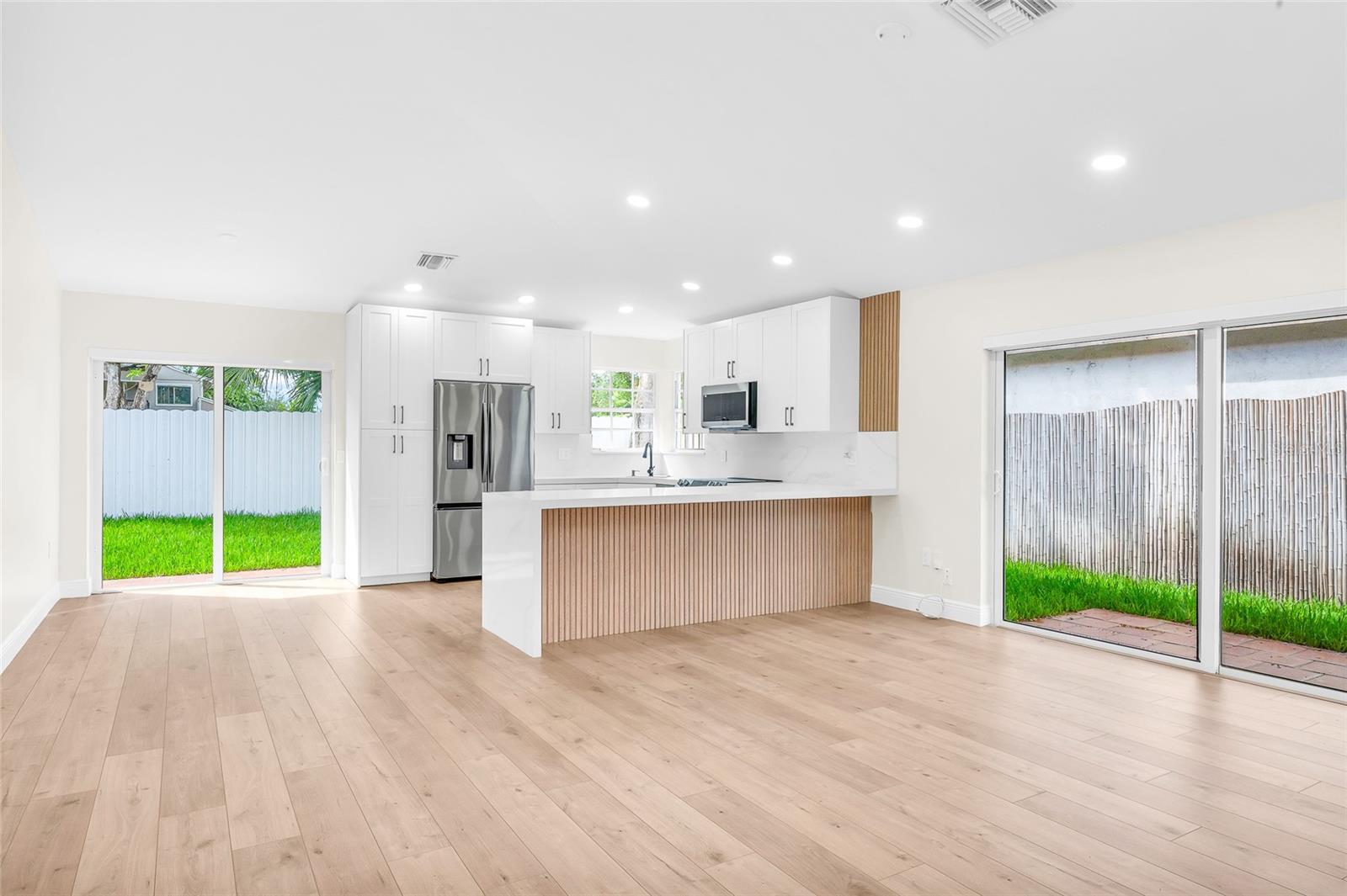 Image 4 of 24 For 13412 5th Court