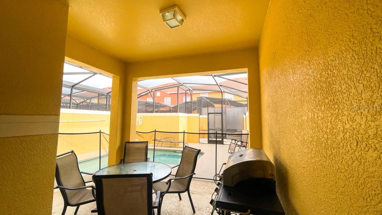 Image 24 of 37 For 8955 Cat Palm Road