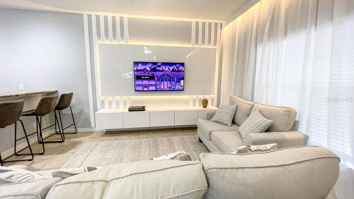 Image 3 of 37 For 8955 Cat Palm Road