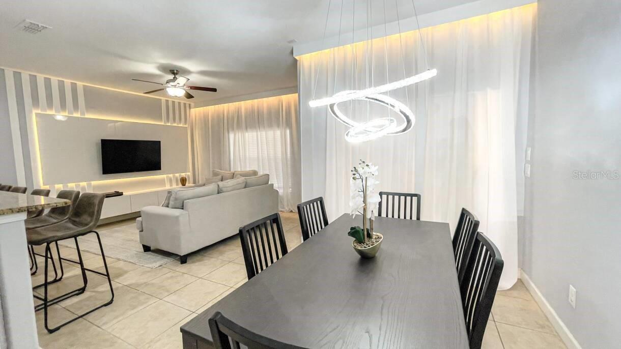 Image 4 of 37 For 8955 Cat Palm Road