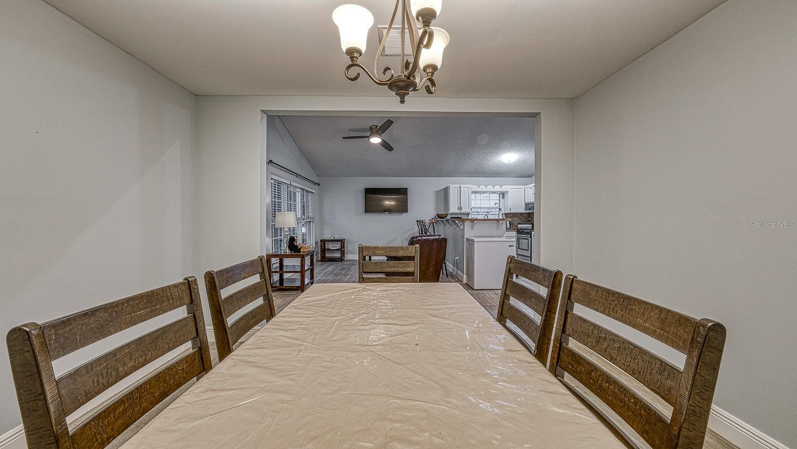Image 13 of 32 For 9435 Dearmont Avenue