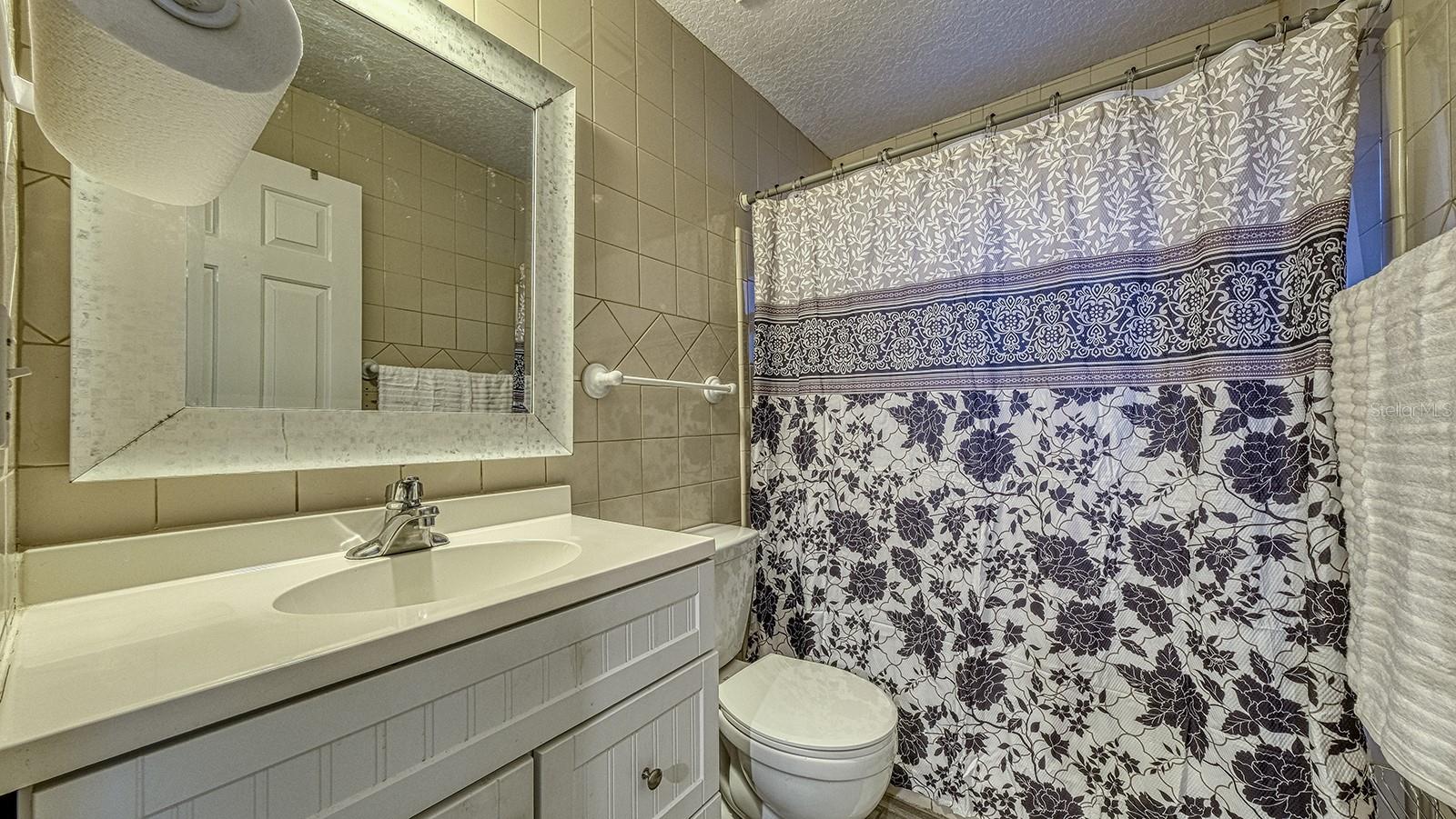 Image 24 of 32 For 9435 Dearmont Avenue