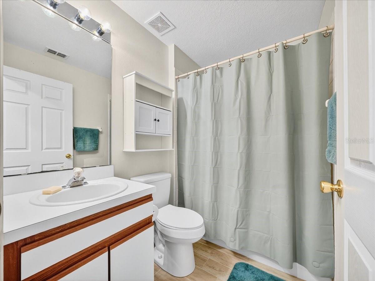 Image 22 of 33 For 1920 Wiregrass Court