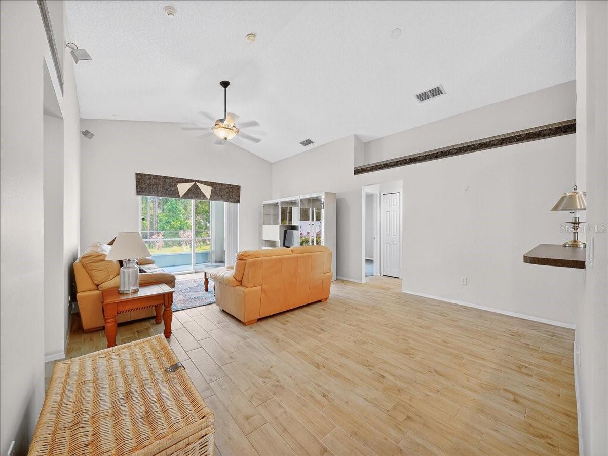 Image 7 of 33 For 1920 Wiregrass Court