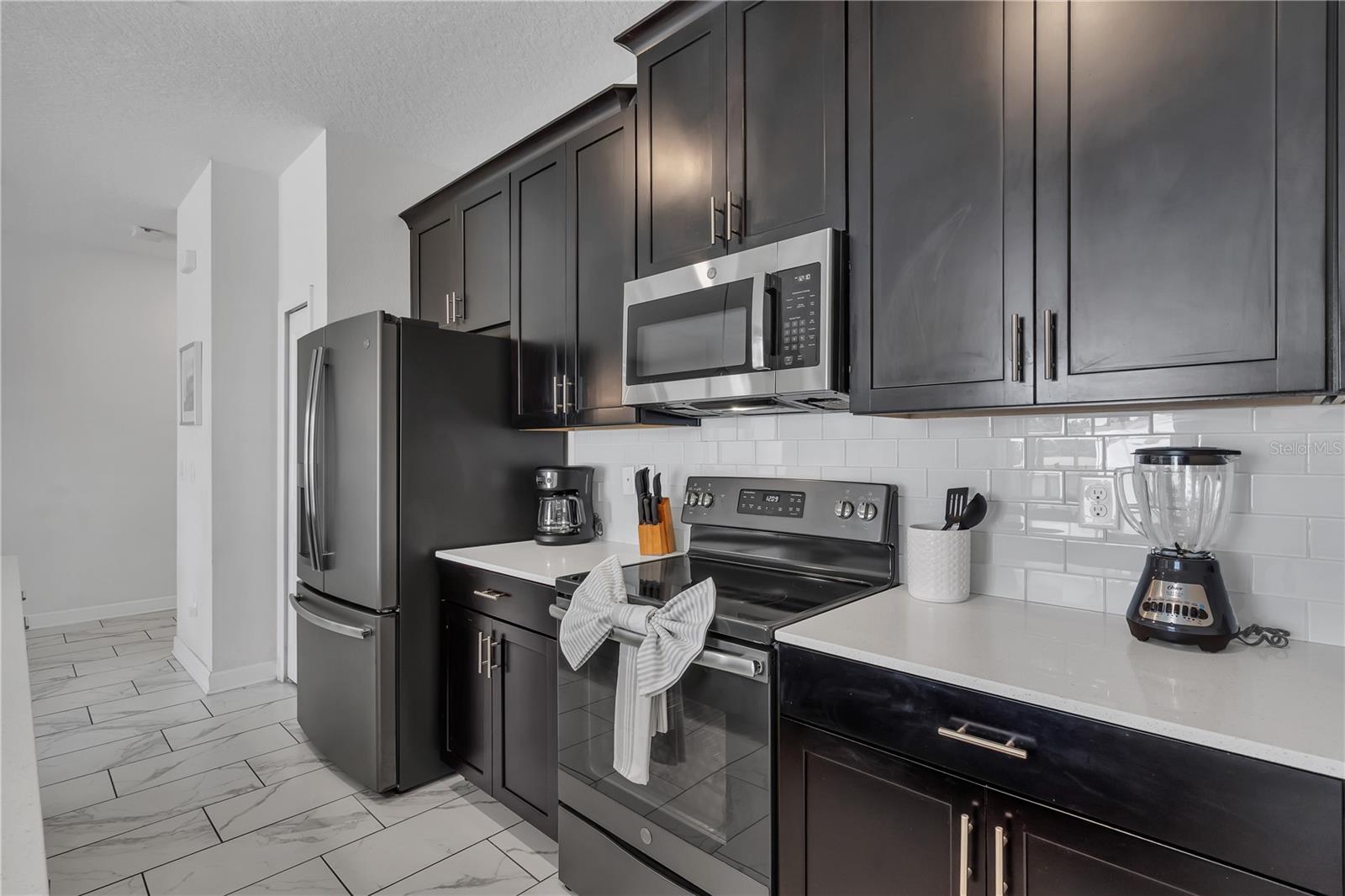 Image 4 of 50 For 9005 Stinger Drive