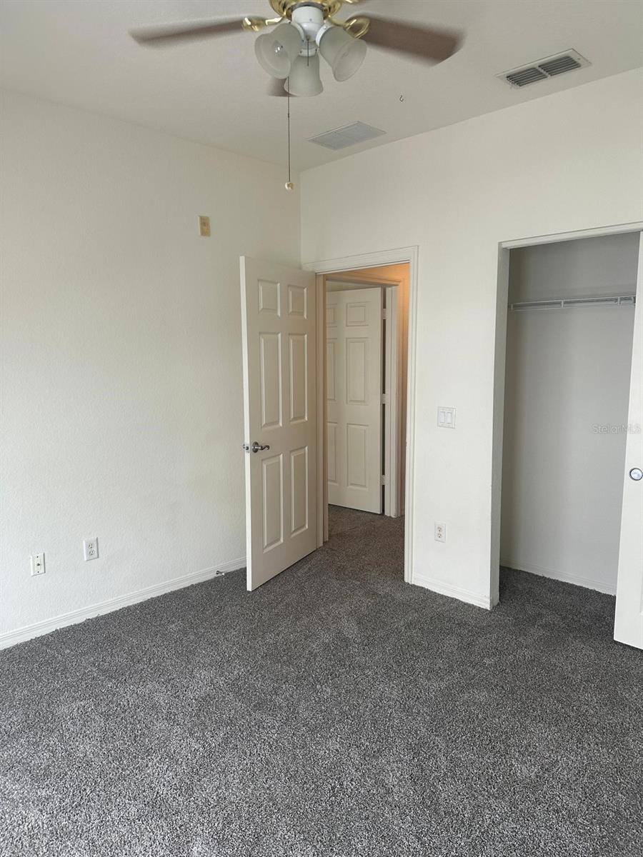Image 22 of 25 For 2424 Grand Central Parkway 4