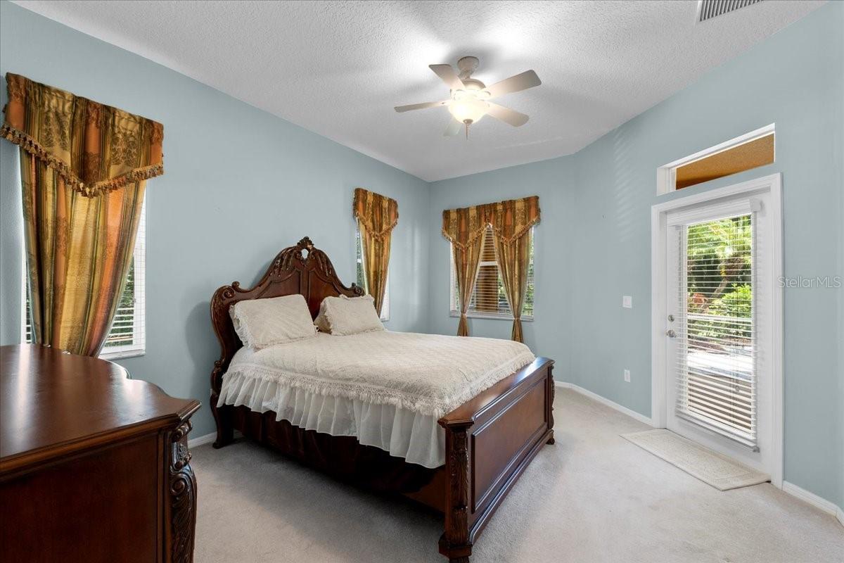 Image 11 of 25 For 20575 Nettleton St
