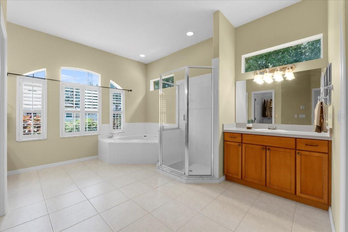 Image 12 of 25 For 20575 Nettleton St