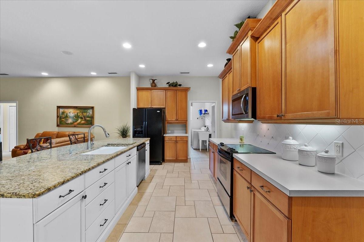 Image 14 of 25 For 20575 Nettleton St