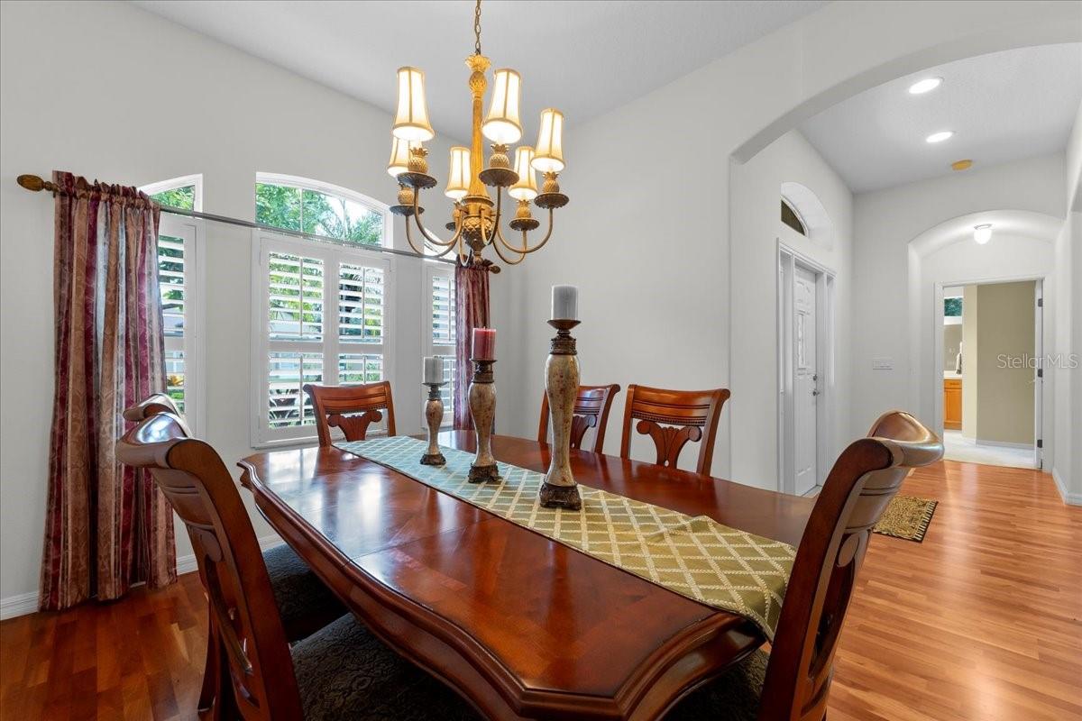 Image 4 of 25 For 20575 Nettleton St