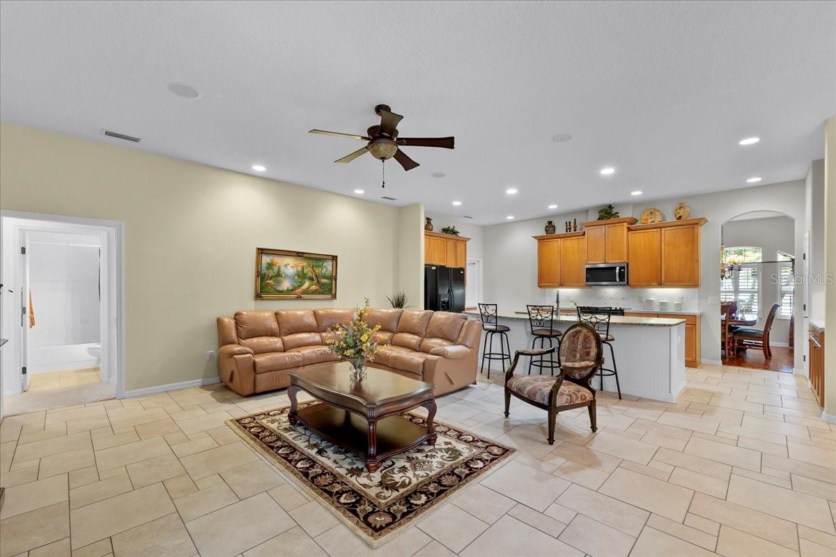 Image 8 of 25 For 20575 Nettleton St