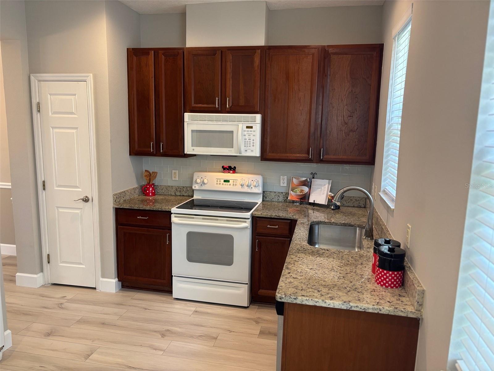 Image 4 of 36 For 12508 Langstaff Drive
