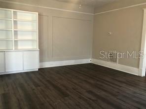 Image 4 of 13 For 910 Park Avenue B