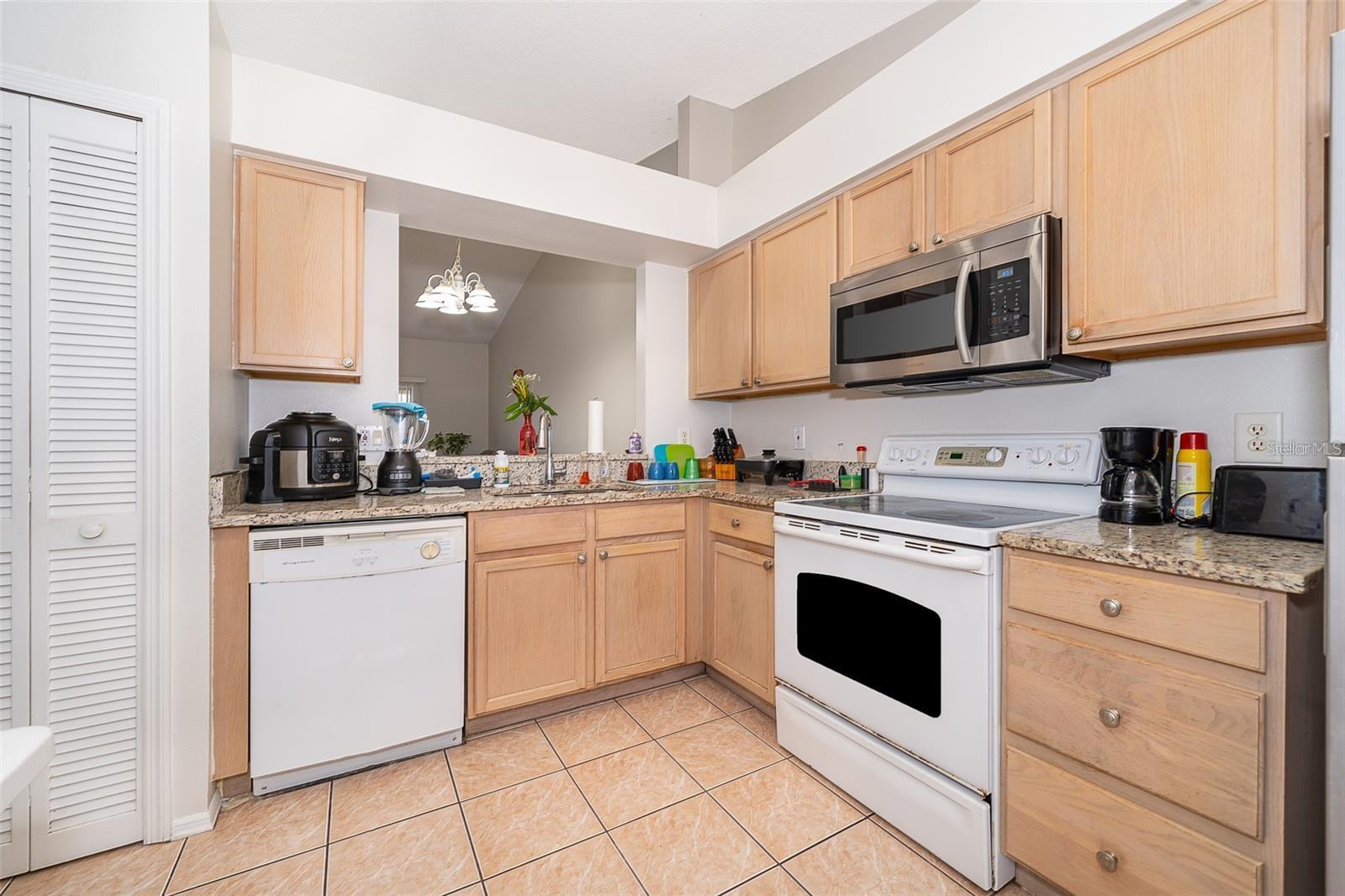 Image 7 of 16 For 13403 Fairway Glen Drive 203