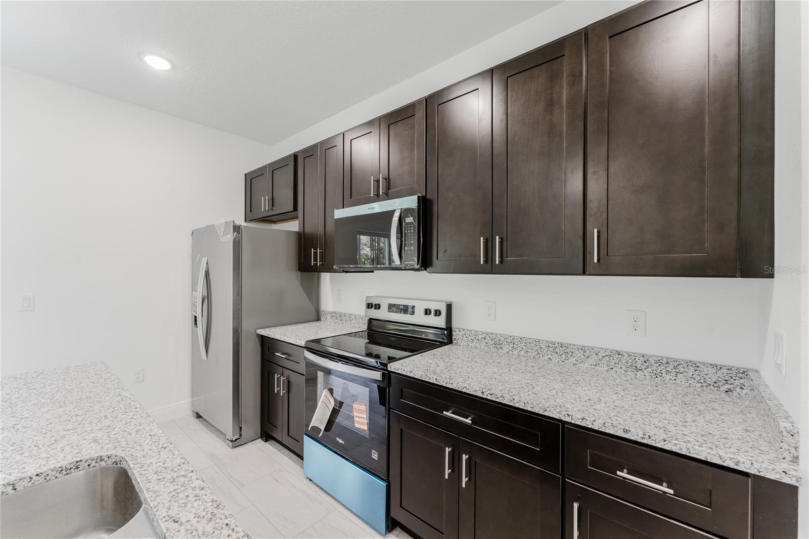 Image 15 of 42 For 627 Glenhaven Drive