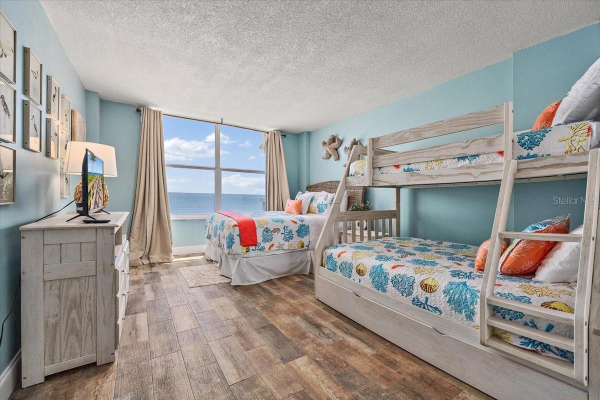 Image 13 of 31 For 1575 Ocean Shore Boulevard 705