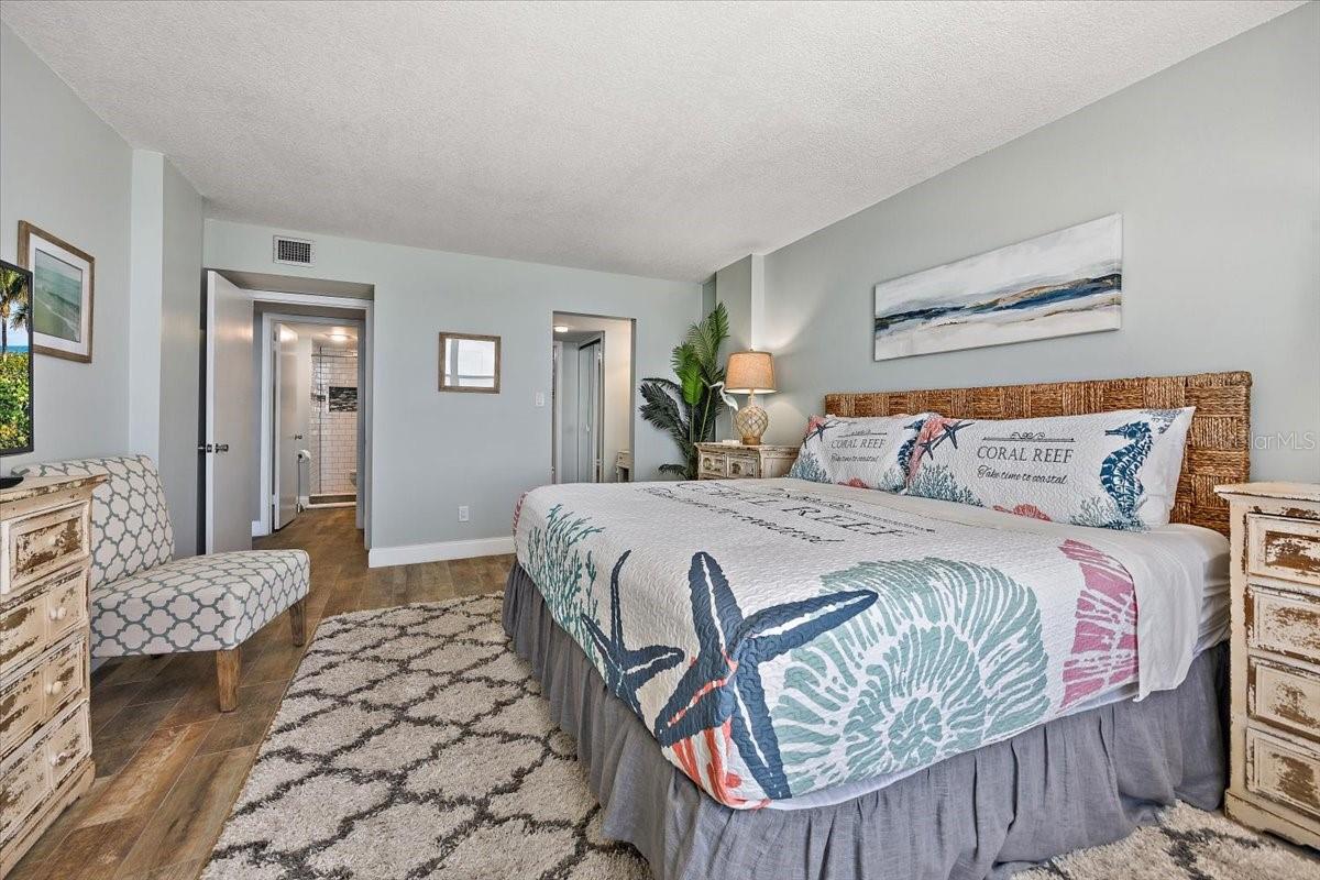 Image 16 of 31 For 1575 Ocean Shore Boulevard 705