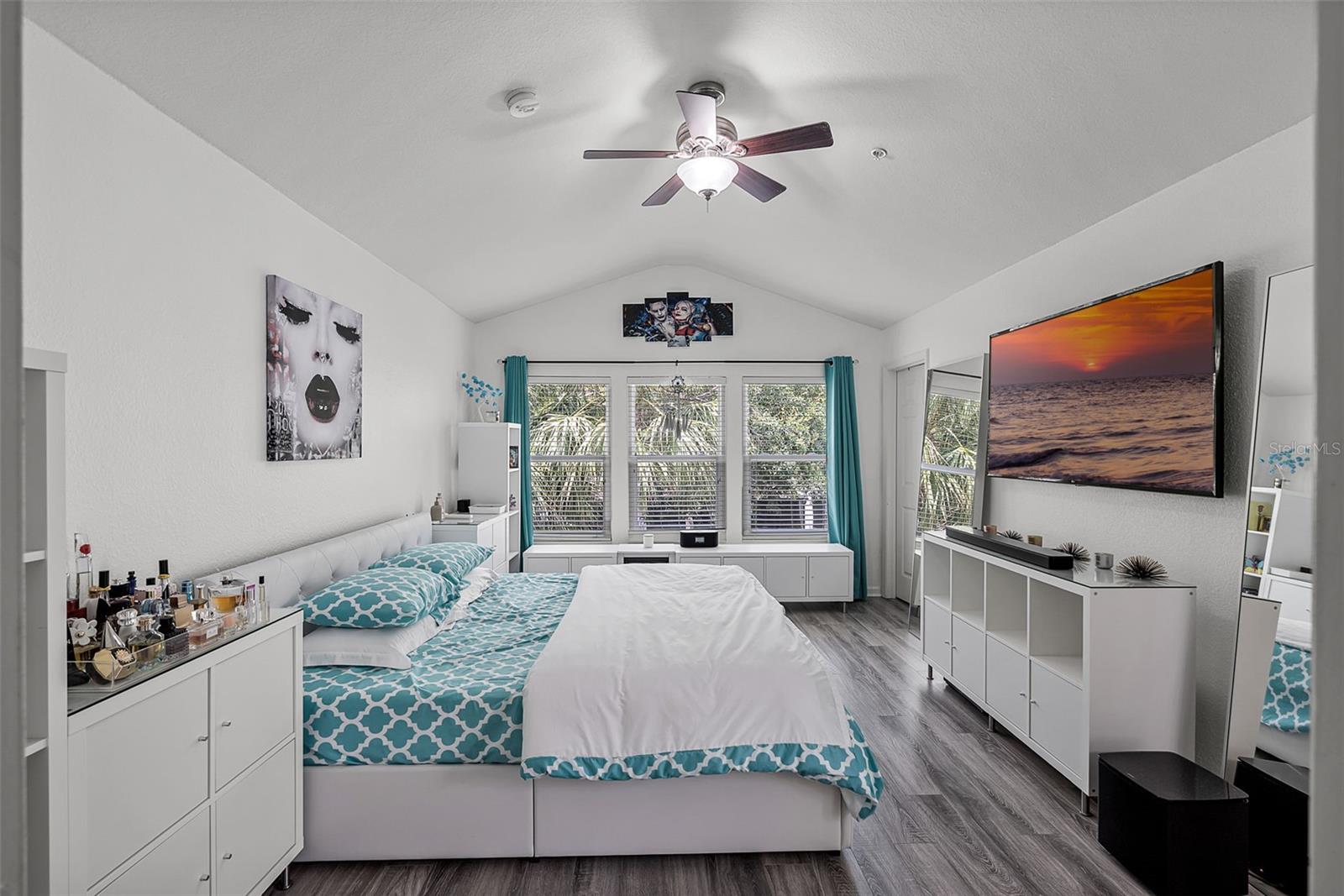 Image 14 of 43 For 6850 Sperone Street