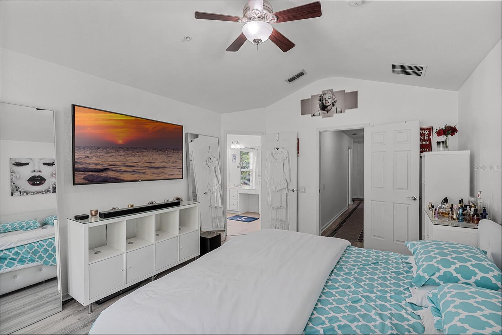 Image 16 of 43 For 6850 Sperone Street