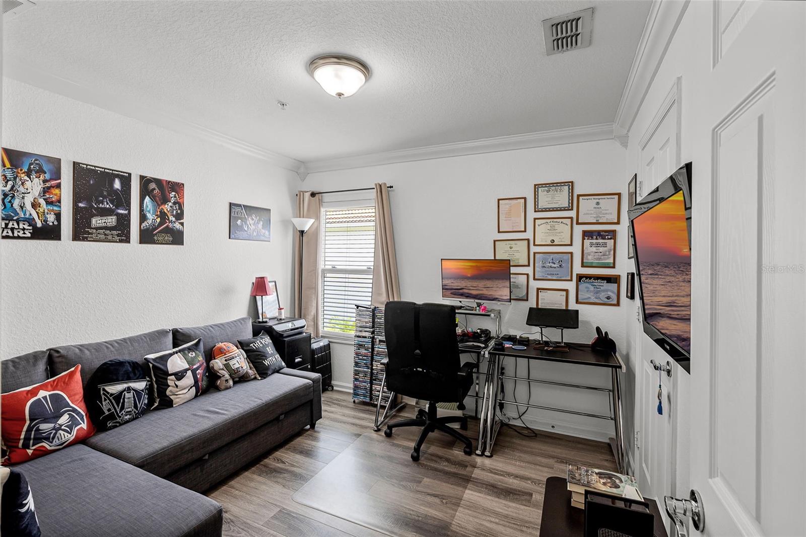 Image 18 of 43 For 6850 Sperone Street