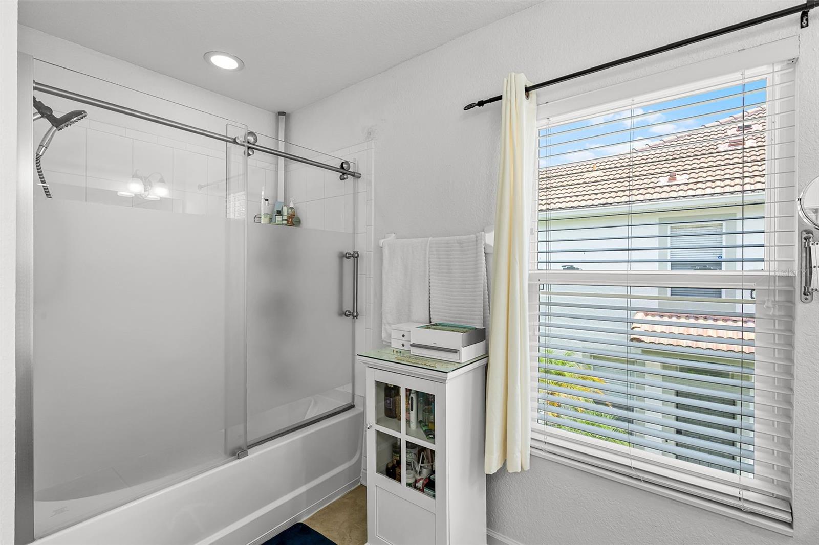 Image 21 of 43 For 6850 Sperone Street