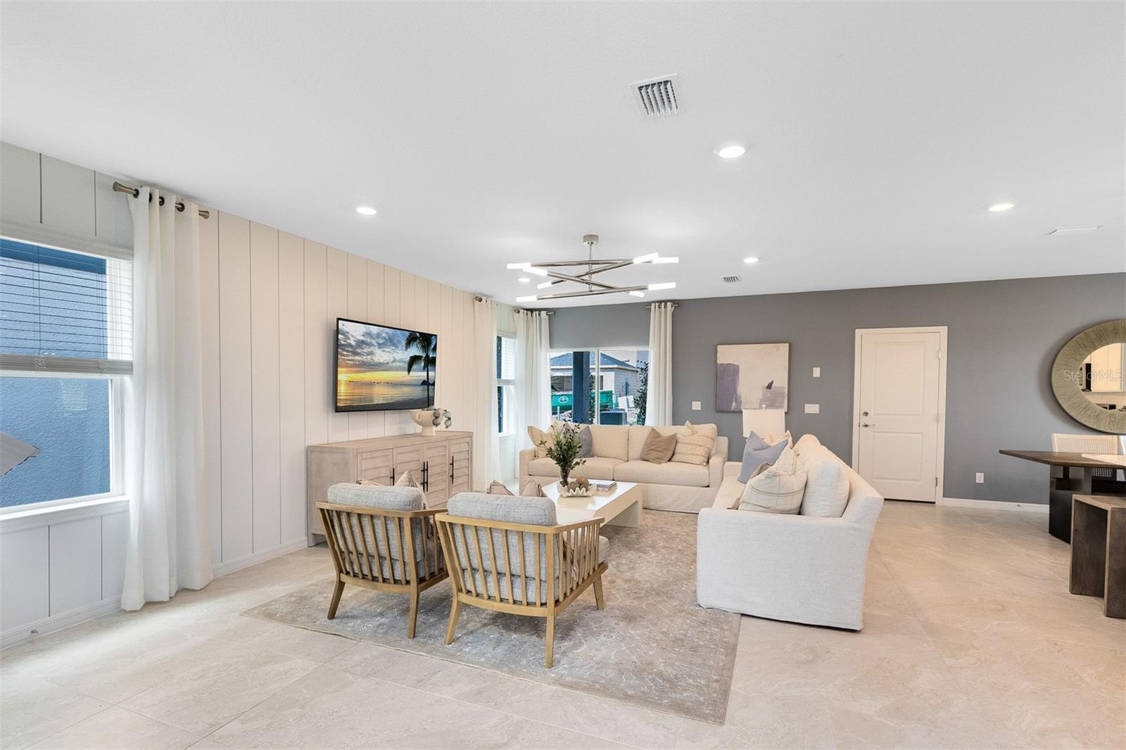 Image 12 of 23 For 6947 Copperwood Avenue