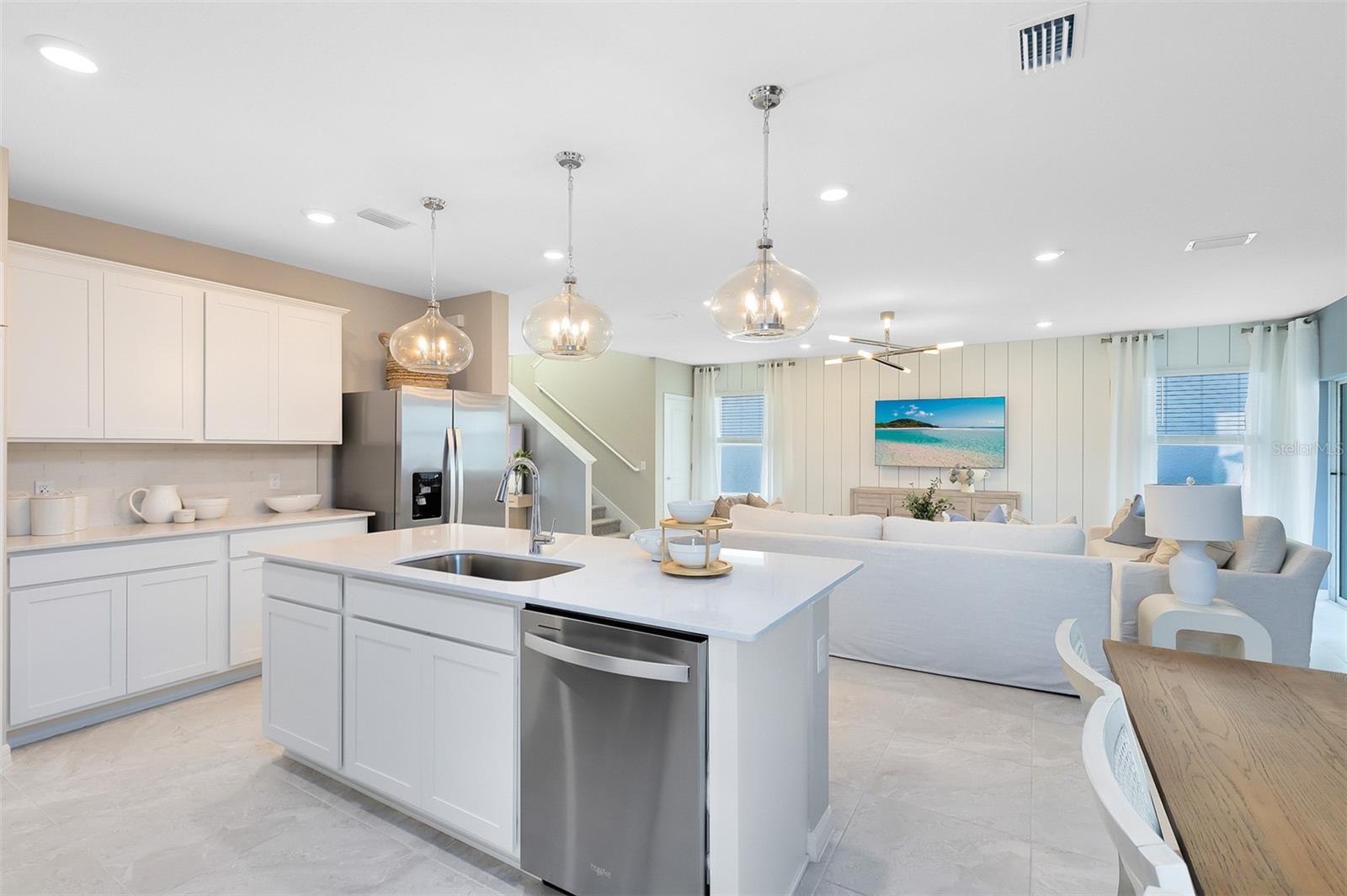 Image 4 of 23 For 6947 Copperwood Avenue