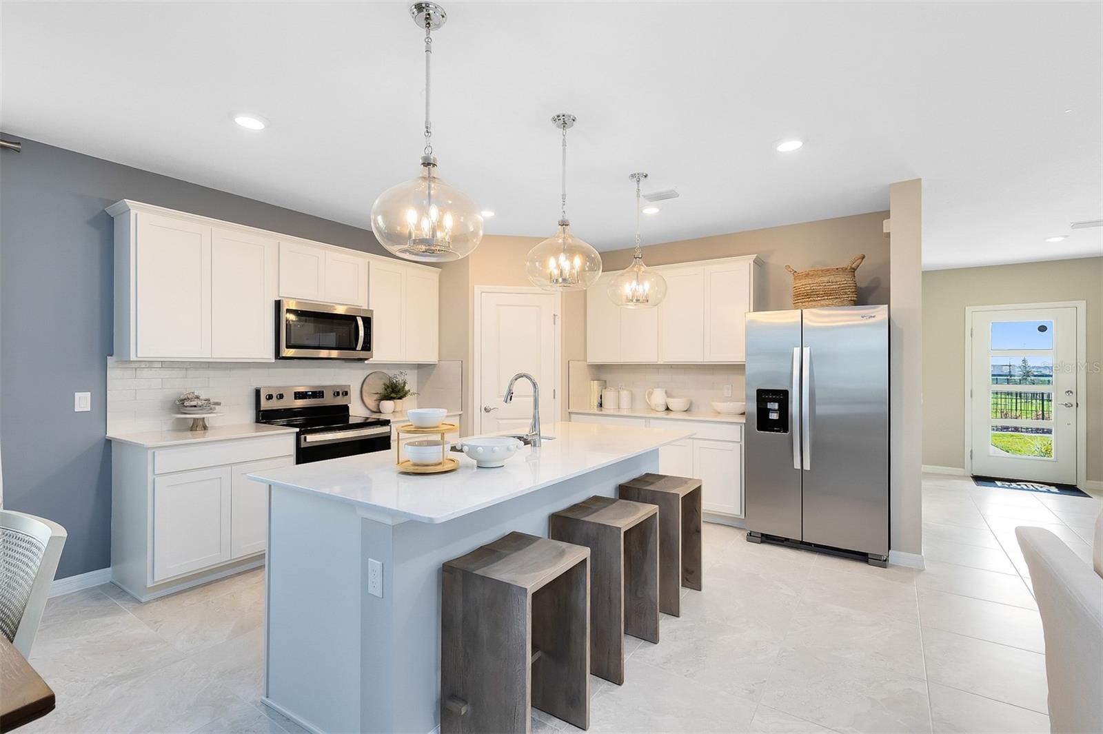 Image 5 of 23 For 6947 Copperwood Avenue