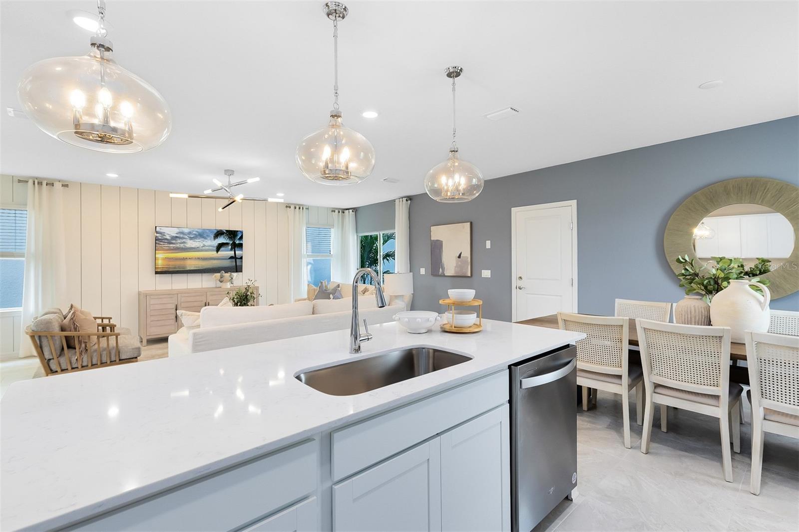 Image 8 of 23 For 6947 Copperwood Avenue