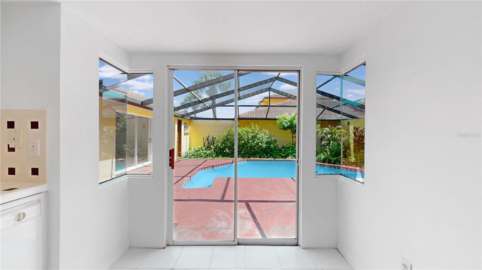 Image 11 of 24 For 5045 Bermuda Circle 12