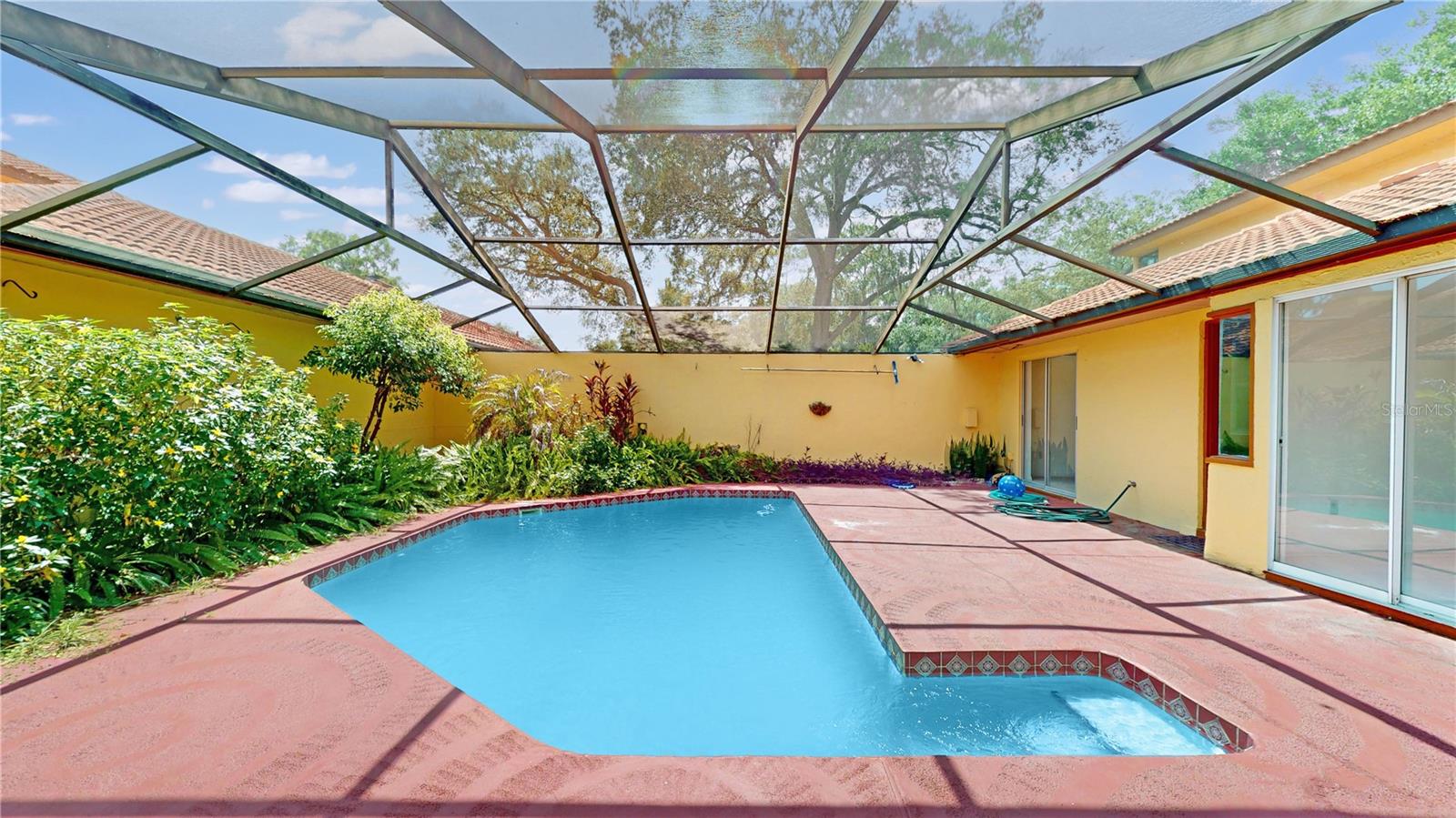 Image 19 of 24 For 5045 Bermuda Circle 12