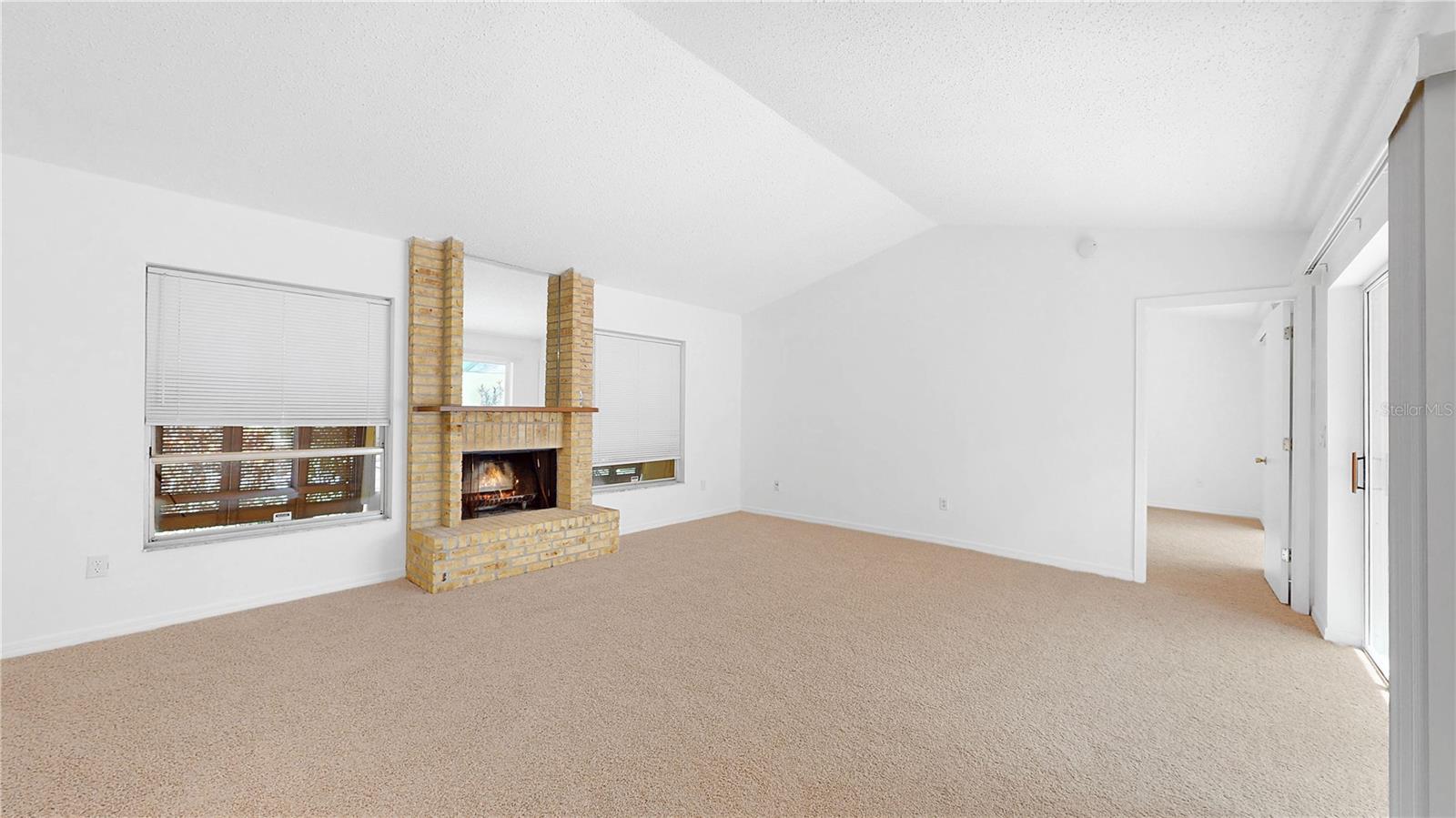 Image 3 of 24 For 5045 Bermuda Circle 12