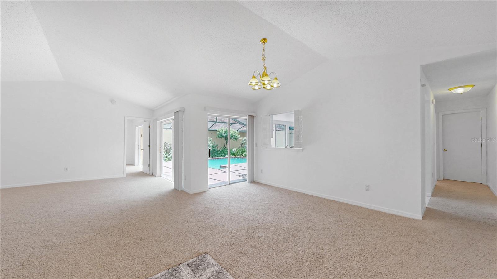 Image 4 of 24 For 5045 Bermuda Circle 12